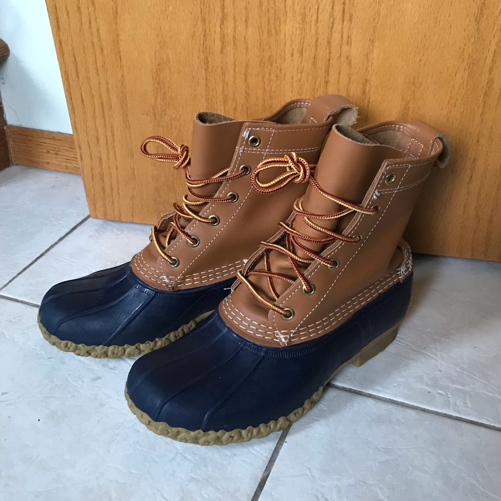 LL Bean Boot 8" Women's Size 7(W) (Tan/Navy Blue)